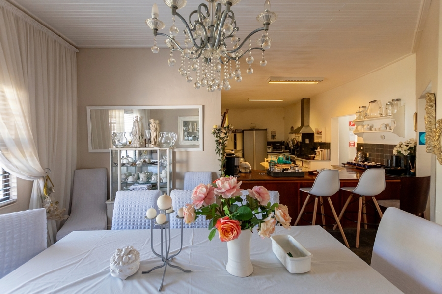 8 Bedroom Property for Sale in Country Club Western Cape